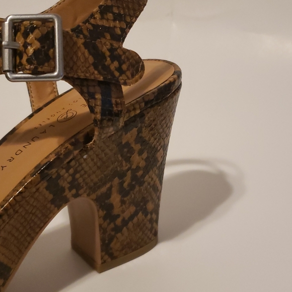 CHINESE LAUNDRY Faux Snakeskin Platform Sandal Size 10 - Picture 3 of 5